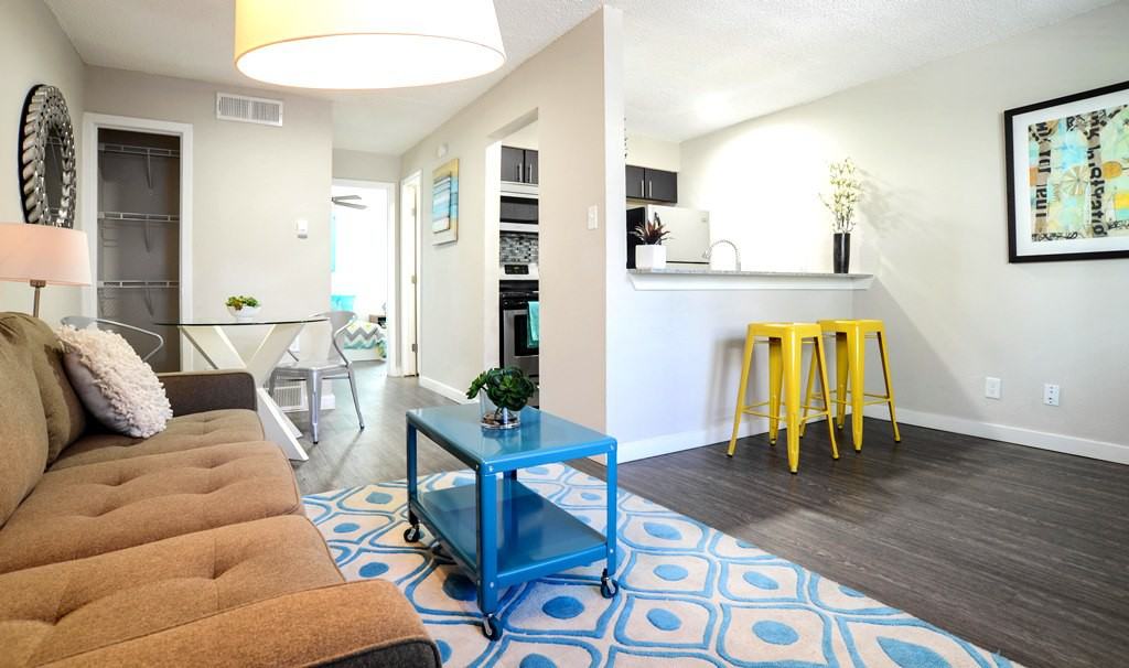 Mesh - Photo 6 of 28