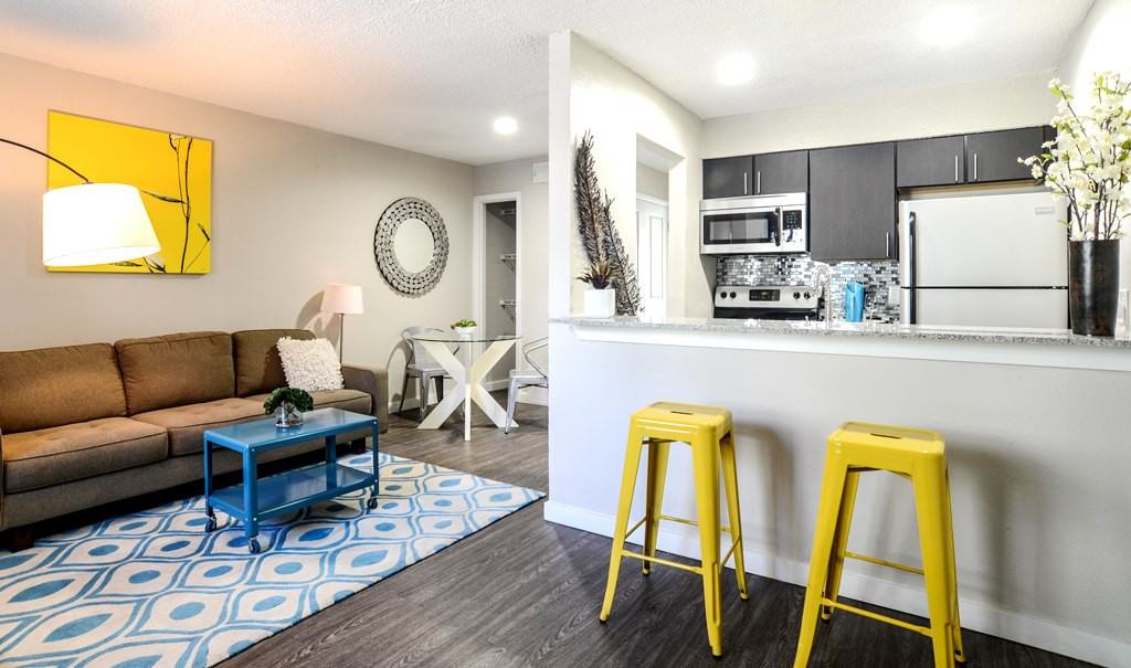 Mesh - Photo 7 of 28