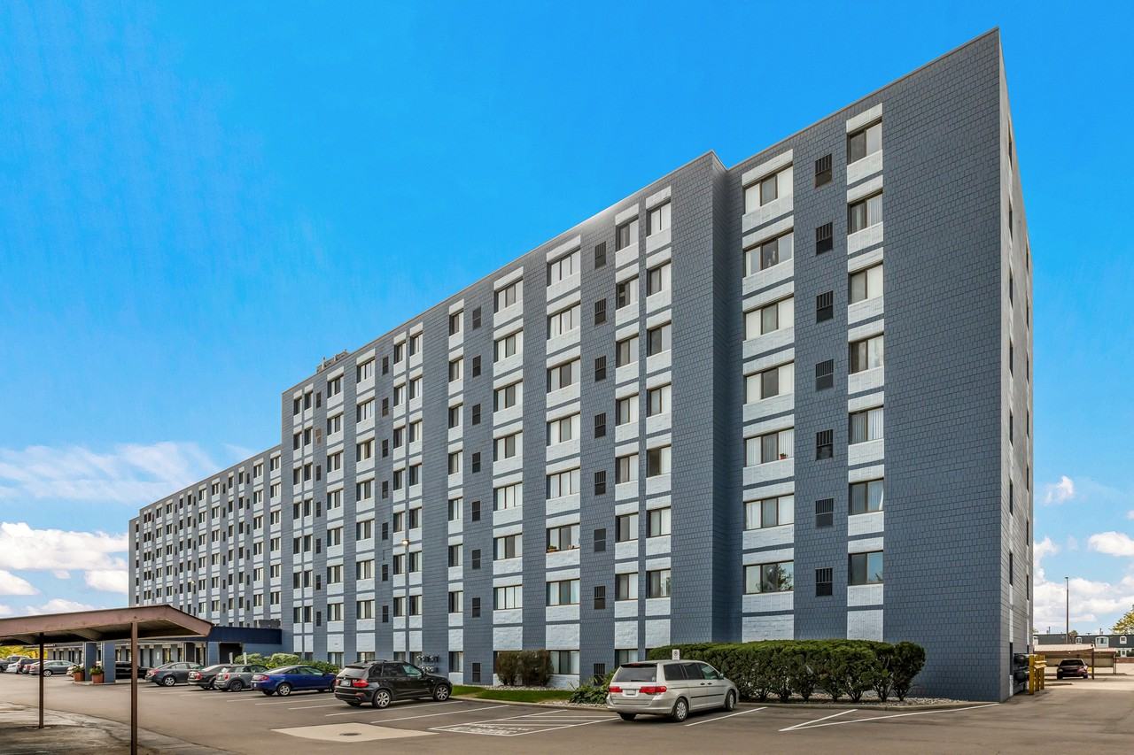 Concord Towers - Photo 2 of 11