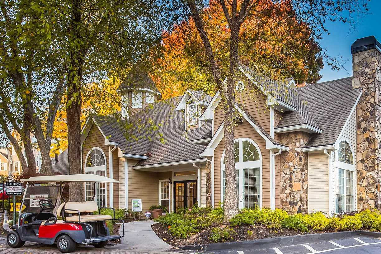 1470 Sheridan Road NE - Photo 2 of 41