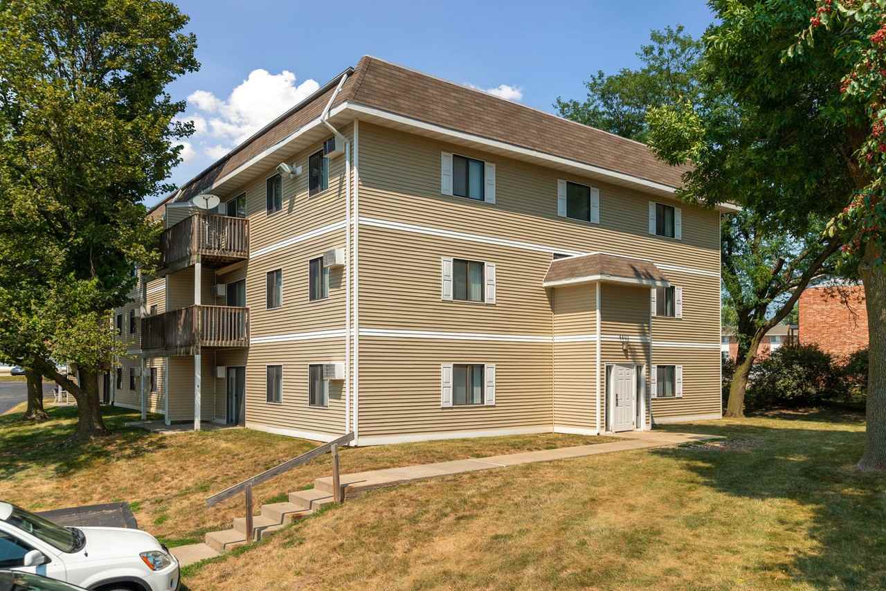 Woodland West - Photo 4 of 9