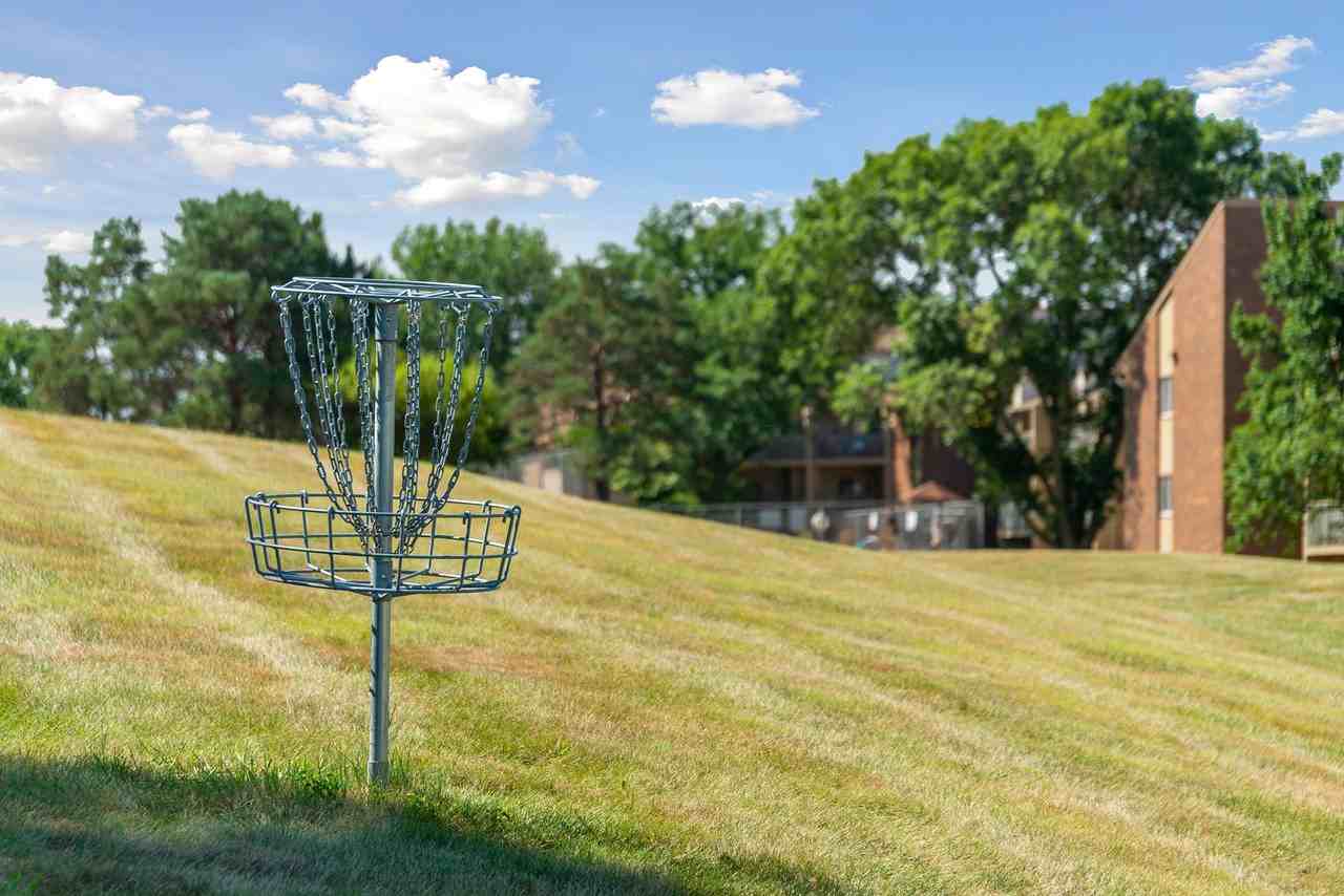 Robin Hill - Photo 4 of 36