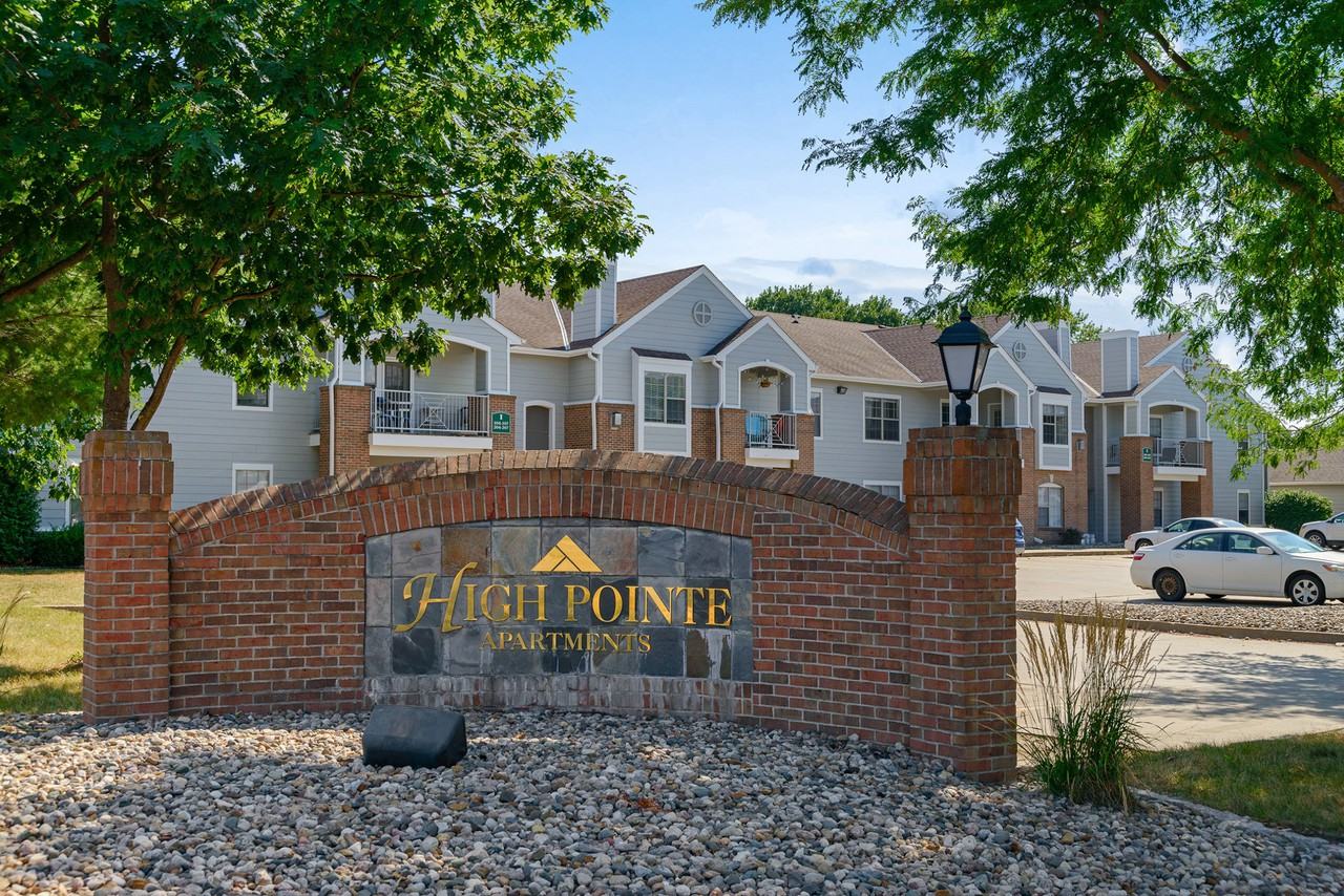 High Pointe - Photo 2 of 46