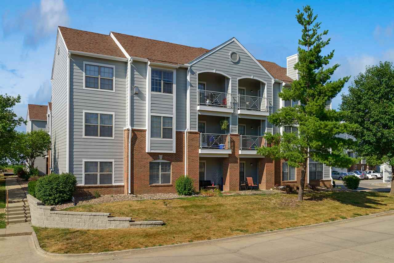 High Pointe - Photo 3 of 46