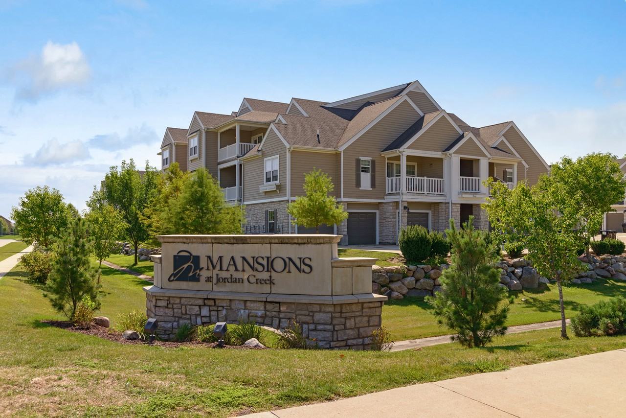 Mansions at Jordan Creek - Photo 2 of 50