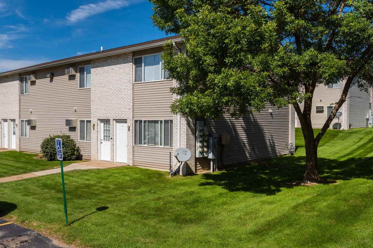 Jersey Meadows Apartments 2700 E 53rd St, Davenport, IA 52807 Zumper