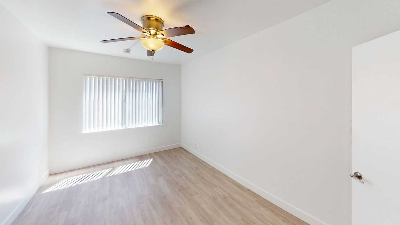 Sylvan Gardens Apartments 13727 Sylvan St 49, Los Angeles, CA 91401