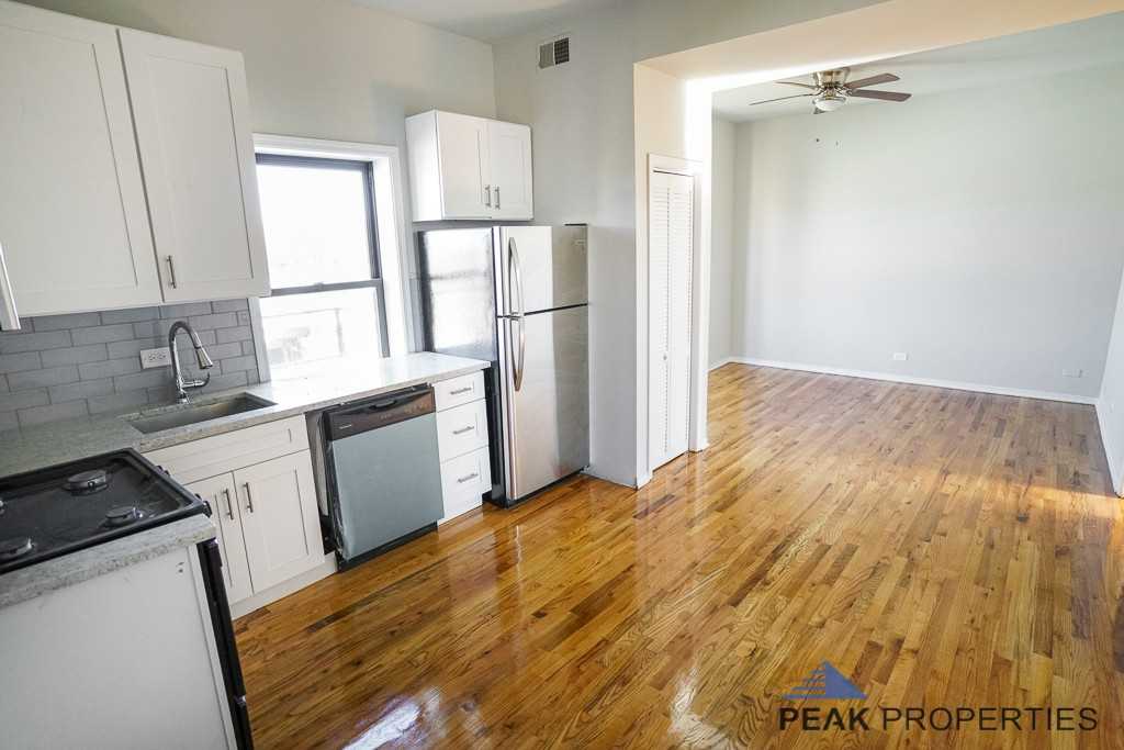 3359 N. Southport Ave./1351 W. Roscoe St. - Photo 2 of 7