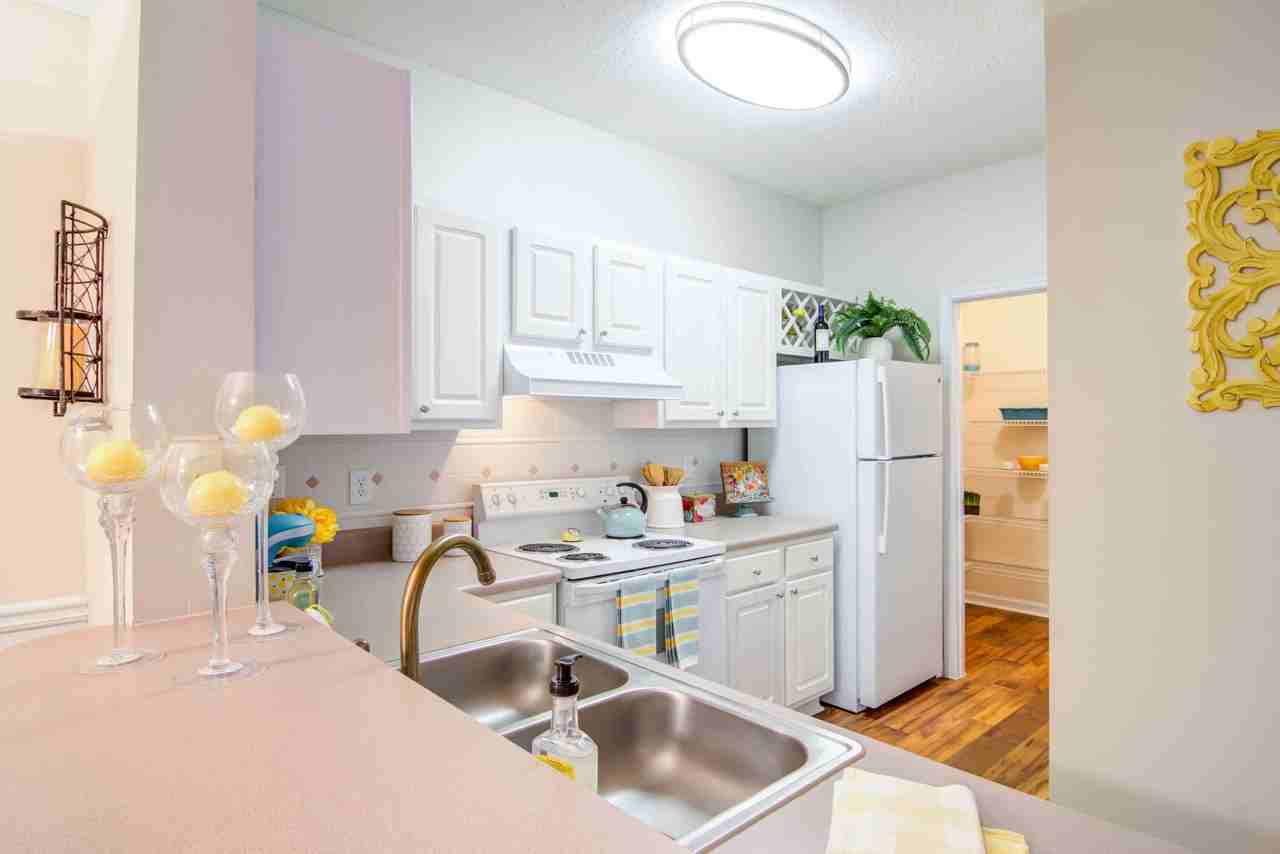 100 Legacy Oaks Circle - Photo 3 of 22