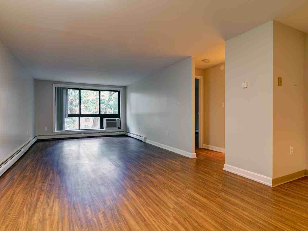 Rockingham Glen - Photo 3 of 14