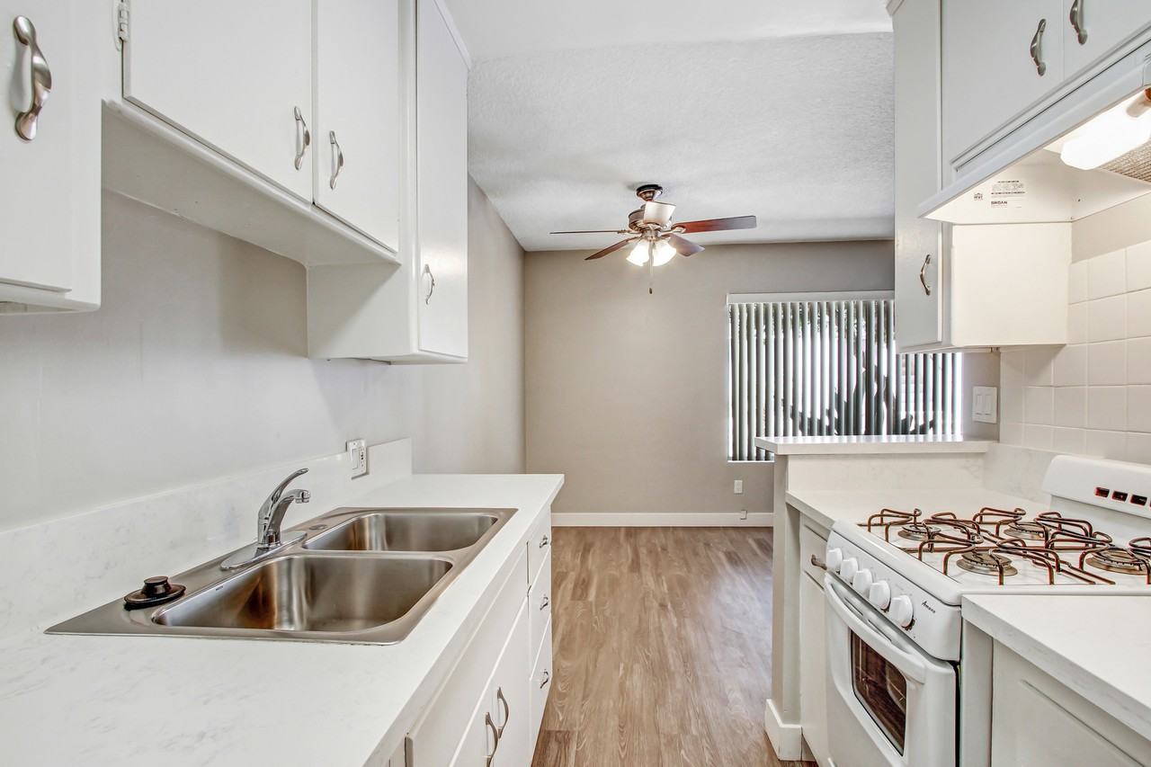 The McLaughlin Avenue Apartments - Photo 4 of 25