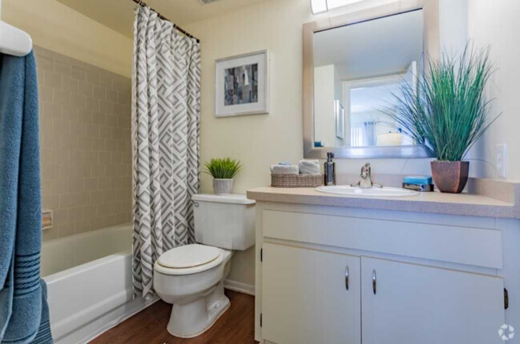 Bay Club Apartment Homes - Photo 7 of 32