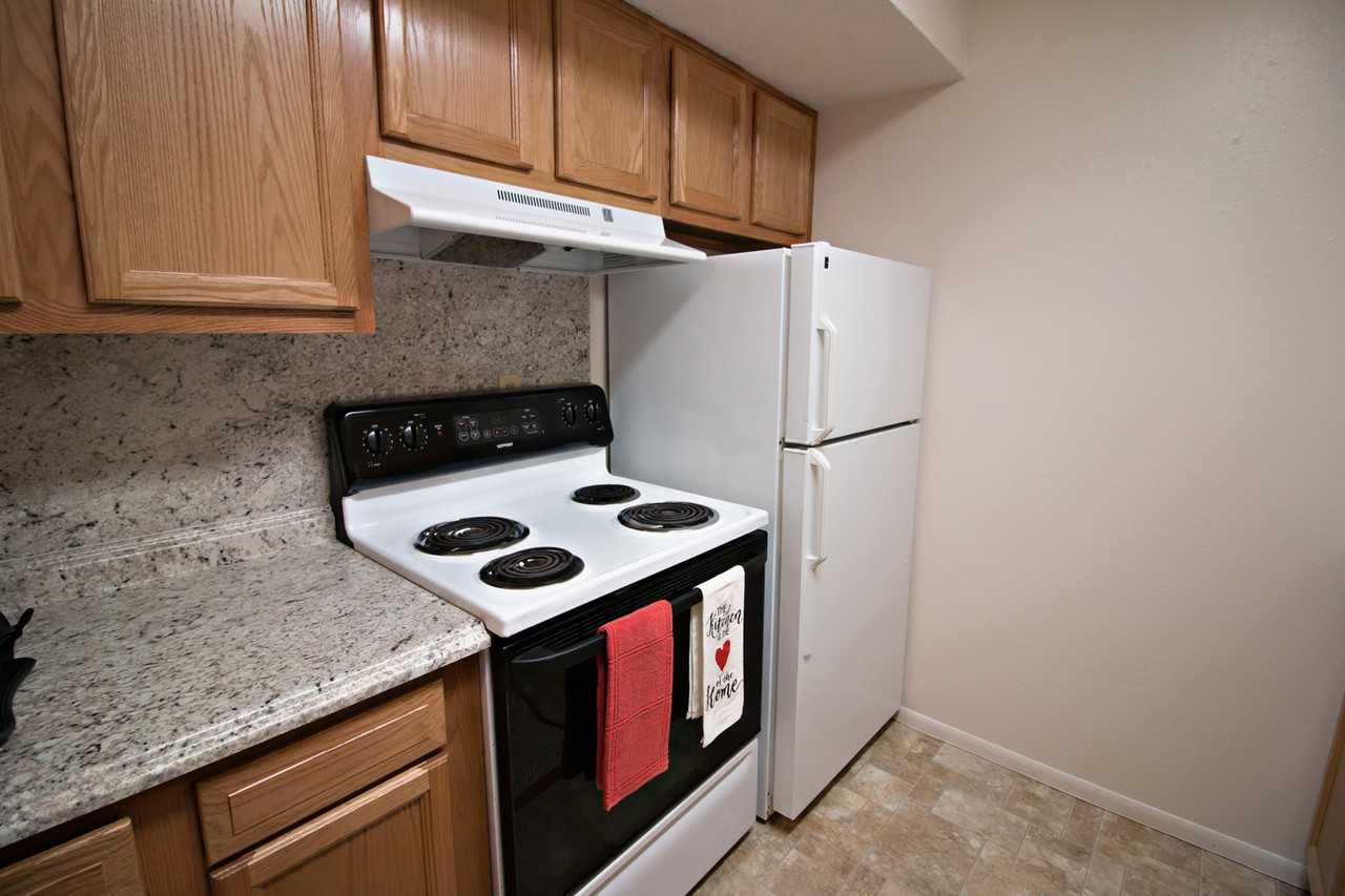 Tara Heights - Photo 3 of 33