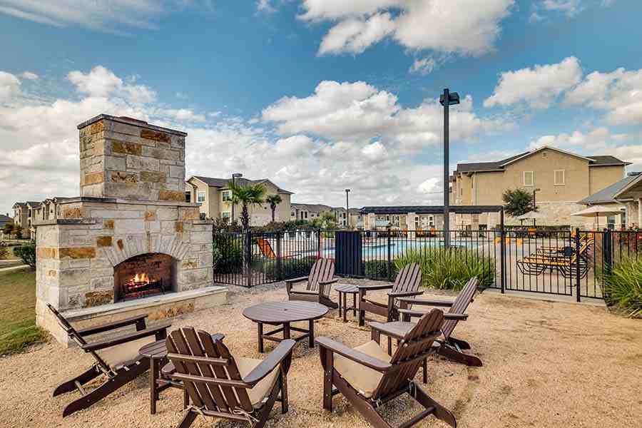 SILVERADO CROSSING - Photo 6 of 17