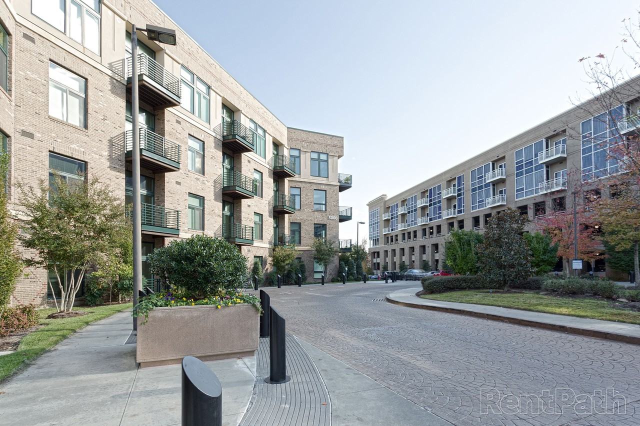 Environs Lofts at East 54 - Photo 3 of 24