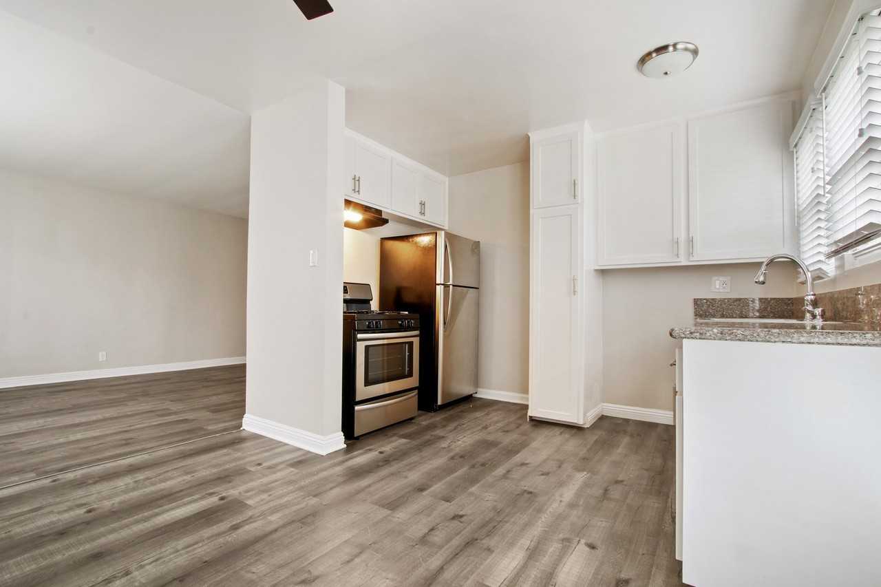 4018-4024 Gelber - Photo 3 of 34