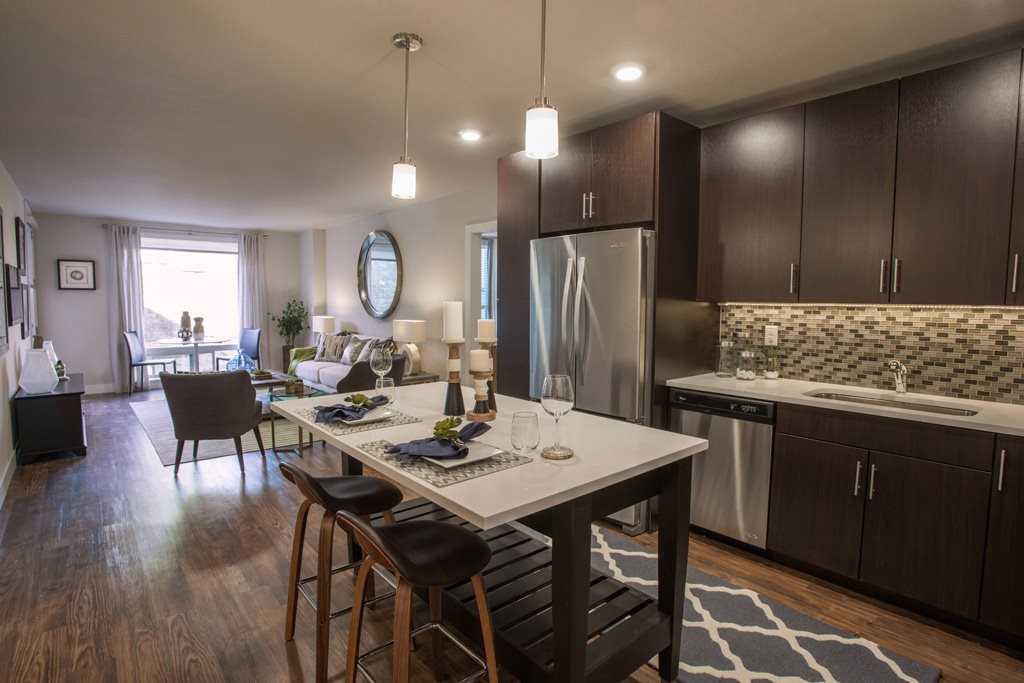 Union West - Photo 2 of 35