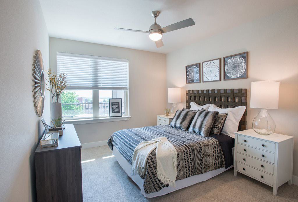 Union West - Photo 5 of 35