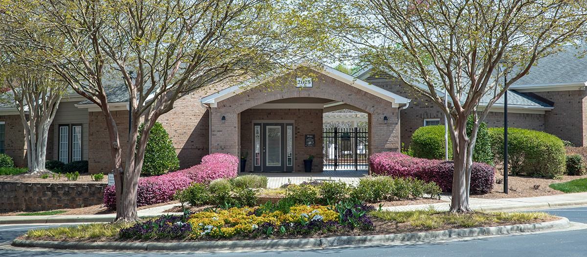 2025 Timber Oaks Lane - Photo 2 of 11