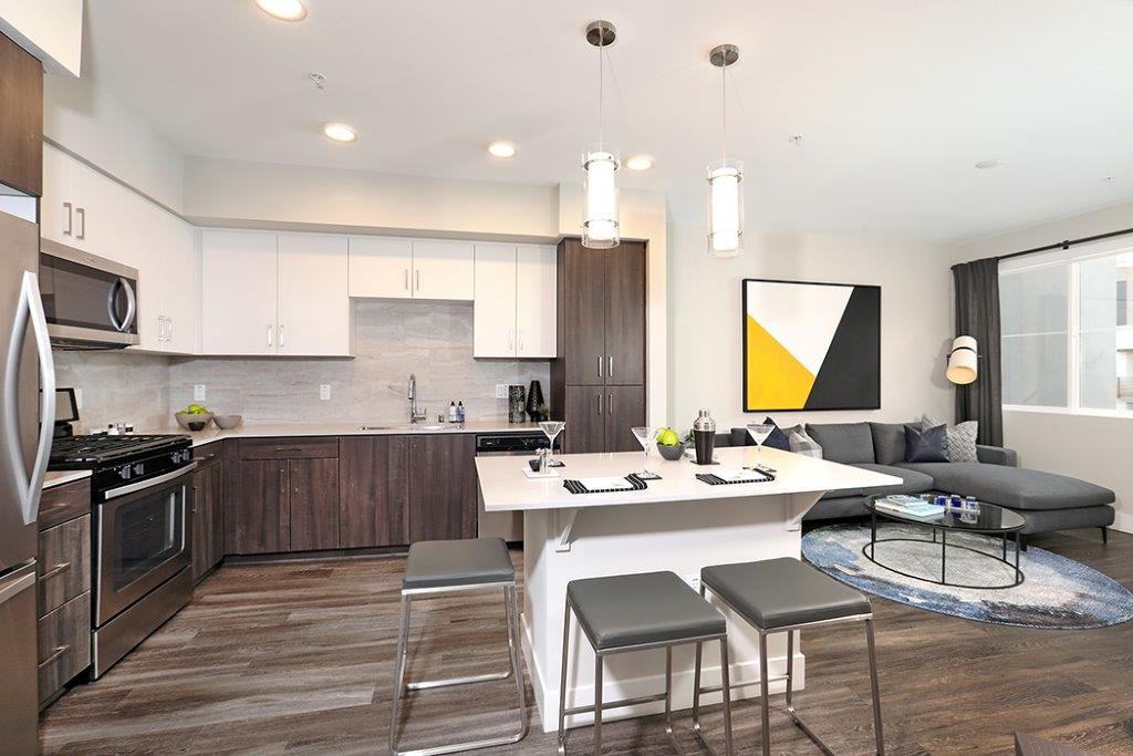 Eleven 10 - Photo 5 of 33