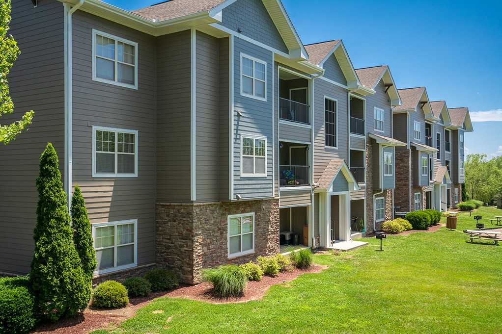 Falls at 109 - Photo 4 of 50