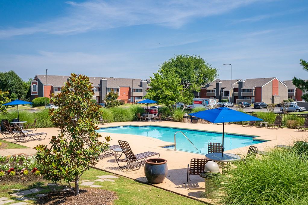 Riverchase Apartments 7901 Riverside Pkwy, Tulsa, OK 74136 Zumper