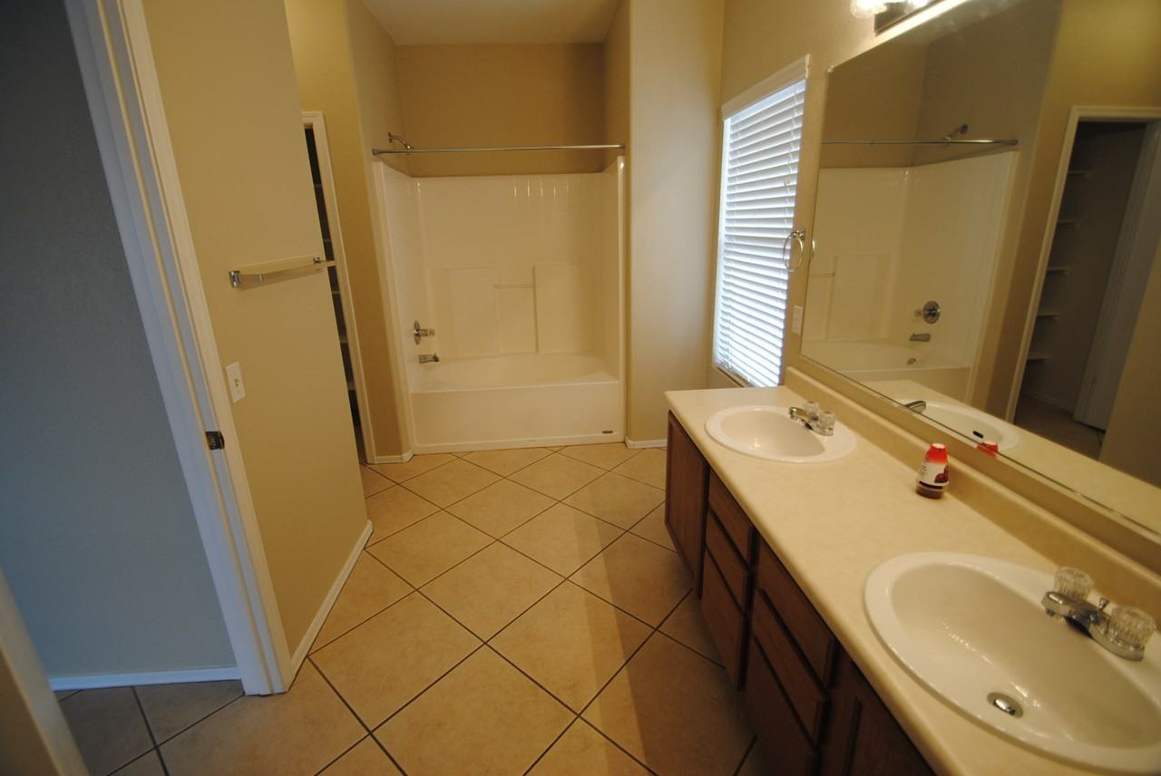 22214 N 106th Ln - Photo 3 of 11