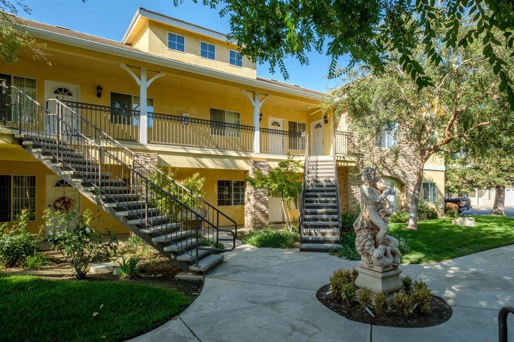 Dartmouth Tower at Shaw - Photo 5 of 30