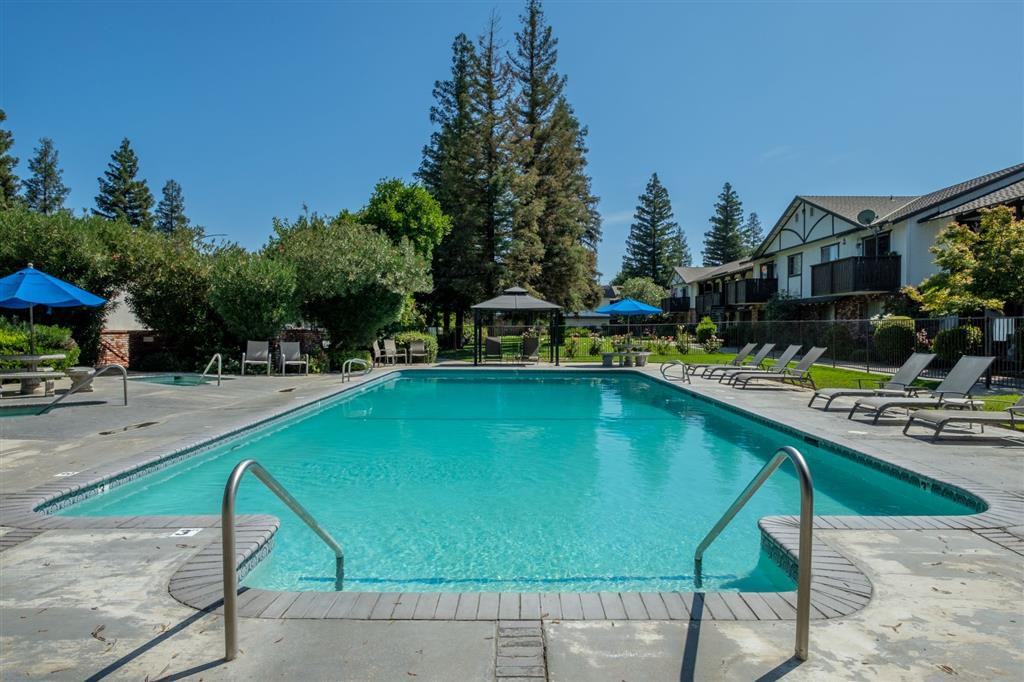 Scottsmen Too Apartments - Photo 6 of 30