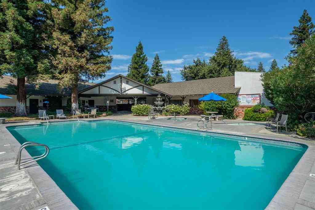 Scottsmen Too Apartments - Photo 7 of 30