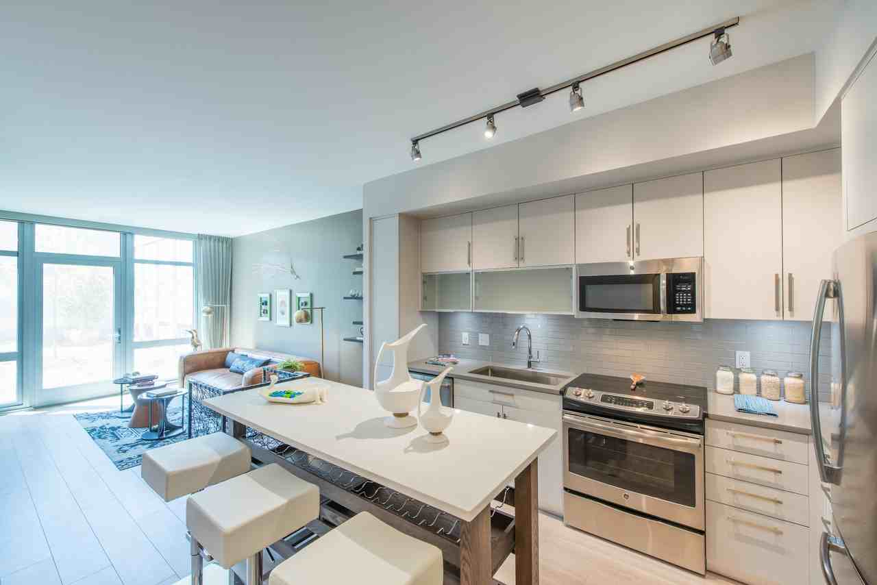 Dock 79 - Photo 2 of 50