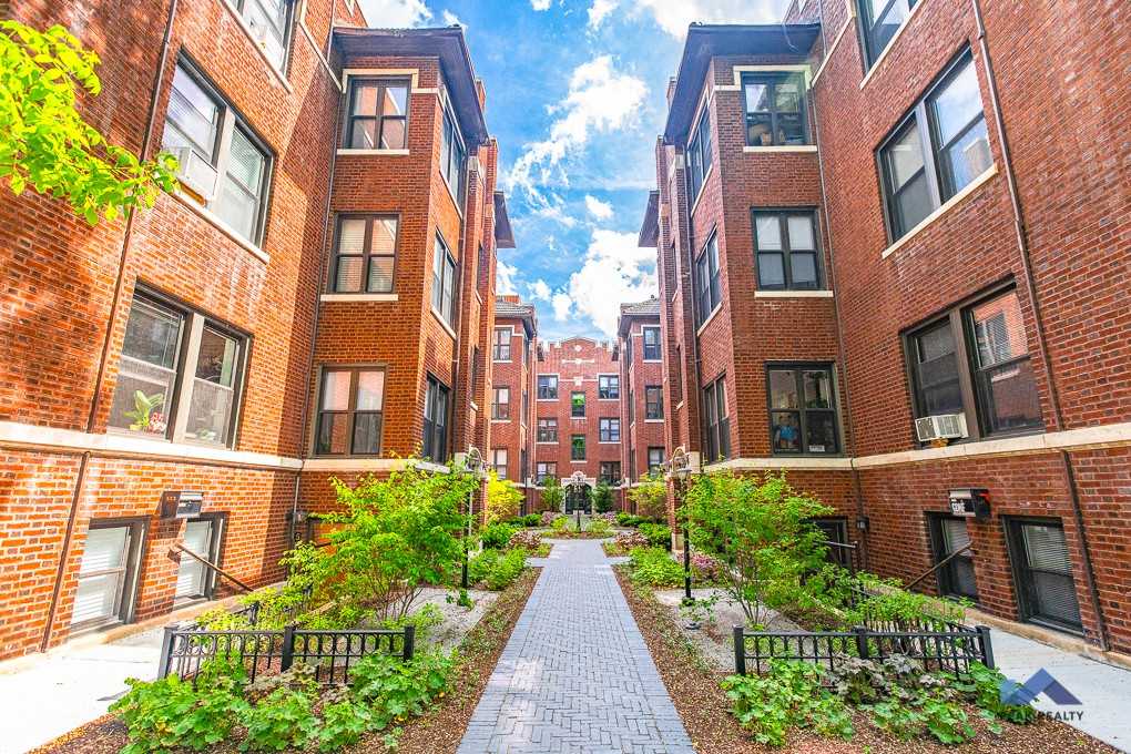 523-31 W. Fullerton Ave. - Photo 3 of 18