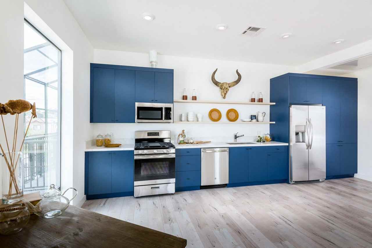 The Lex @ 4522 Lexington - Photo 4 of 24