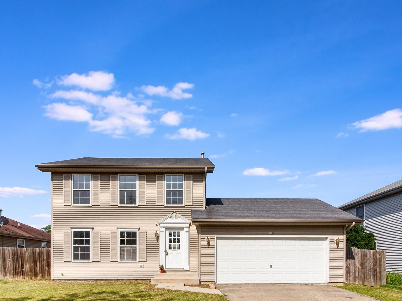 1307 Bluejay Ln - Photo 2 of 26