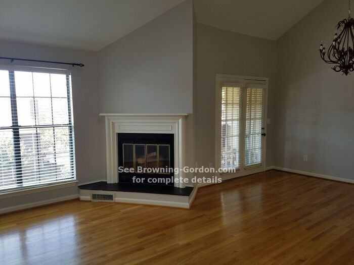 206 Glenstone Cir - Photo 3 of 15