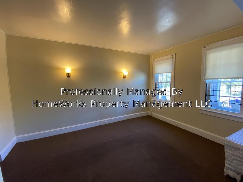 2331 Windsor Ave - Photo 2 of 21