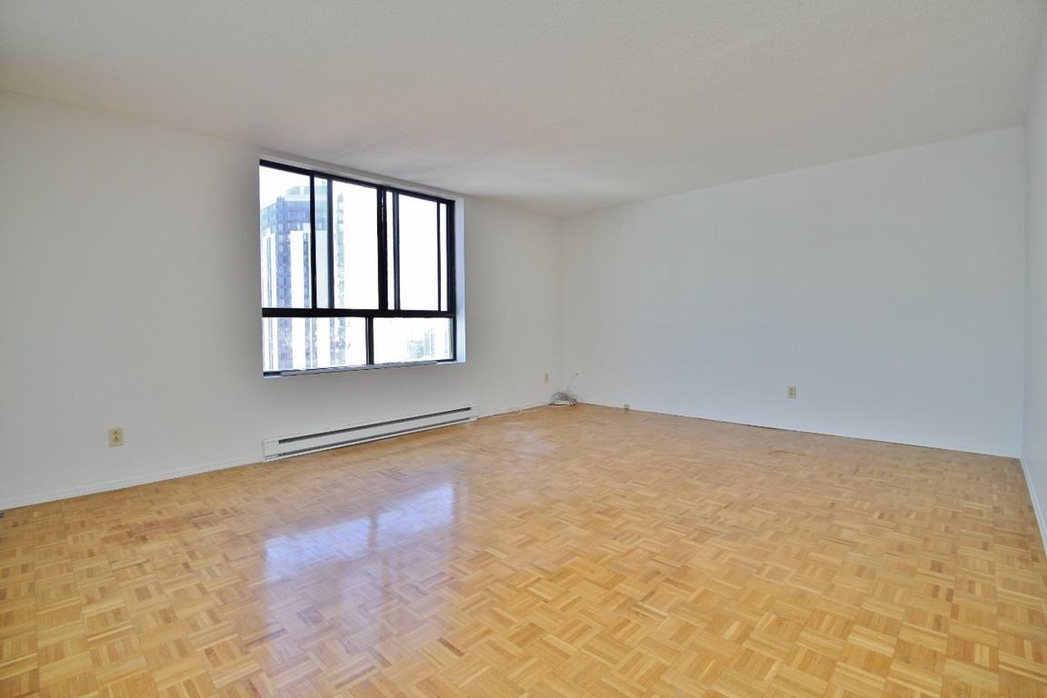 475 Laurier Avenue West - Photo 2 of 23