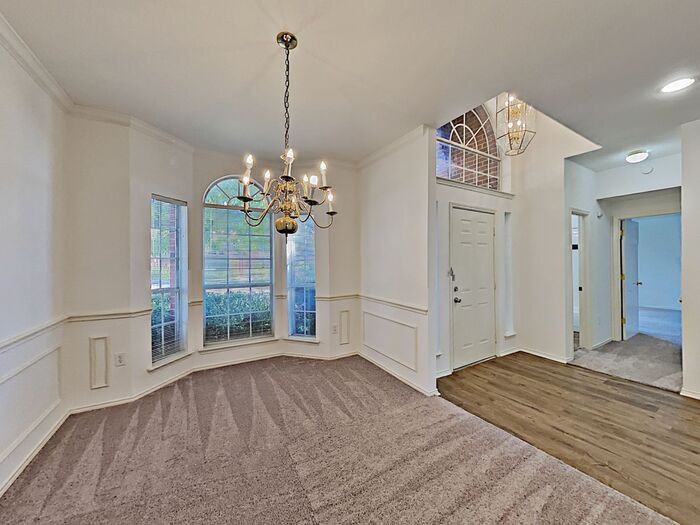 1700 Cresthill Dr - Photo 2 of 19