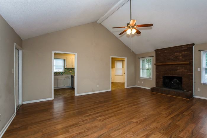 8540 Brookstead Dr - Photo 2 of 9