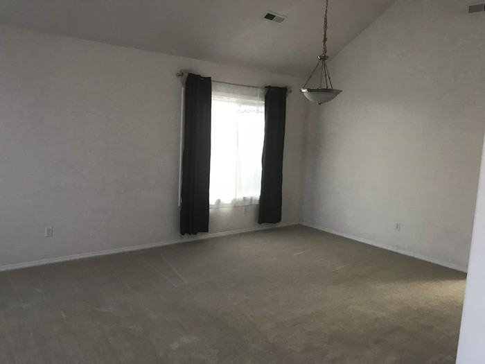 7111 Ne 159th Ave - Photo 3 of 19