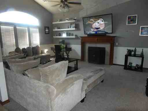 308 Southwest 83rd Street - Photo 3 of 16