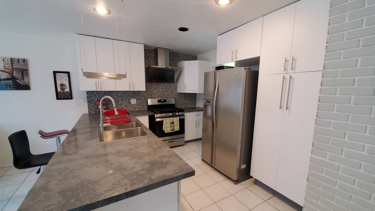 8327 Calle Morelos - Photo 2 of 3