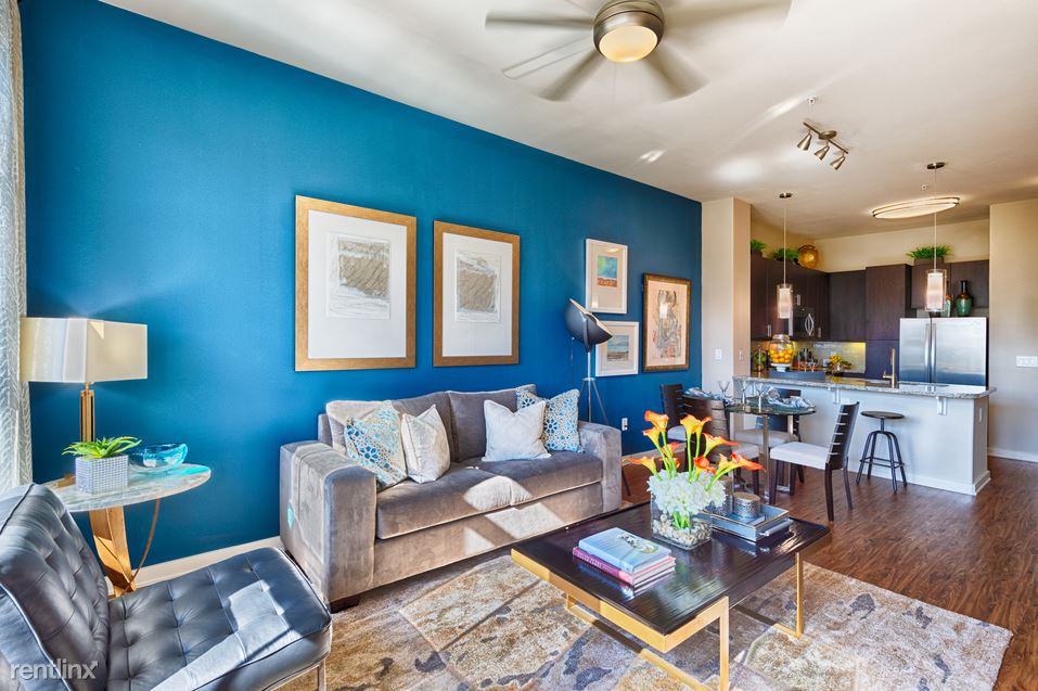 24 Waterway Ave, The Woodlands - Photo 2 of 5