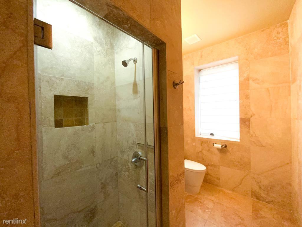 337 Bainbridge St 3rd Fl - Photo 3 of 14