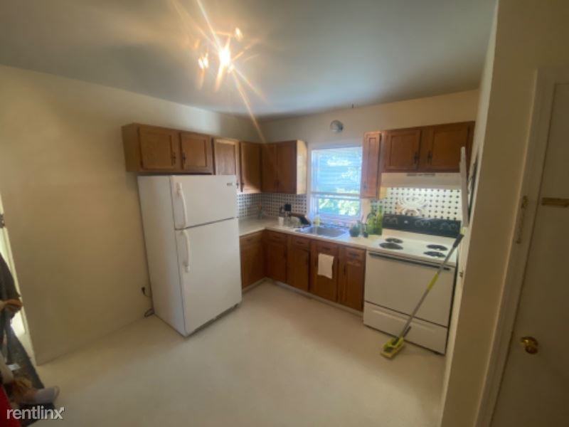 2 2 Hennessey Ave C - Photo 2 of 11