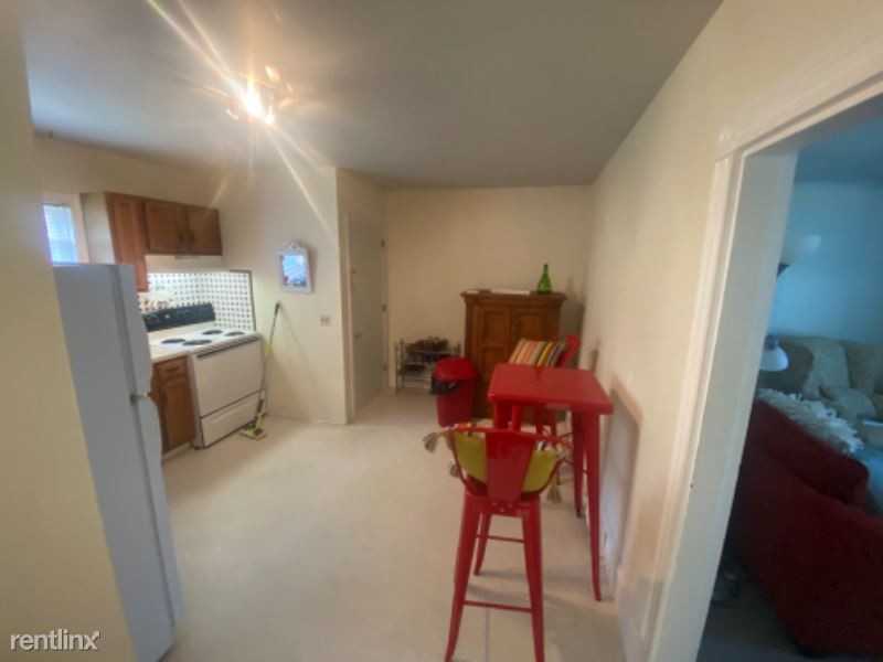 2 2 Hennessey Ave C - Photo 3 of 11