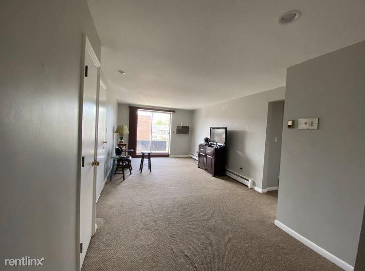 56 Franklin Ave - Photo 2 of 8