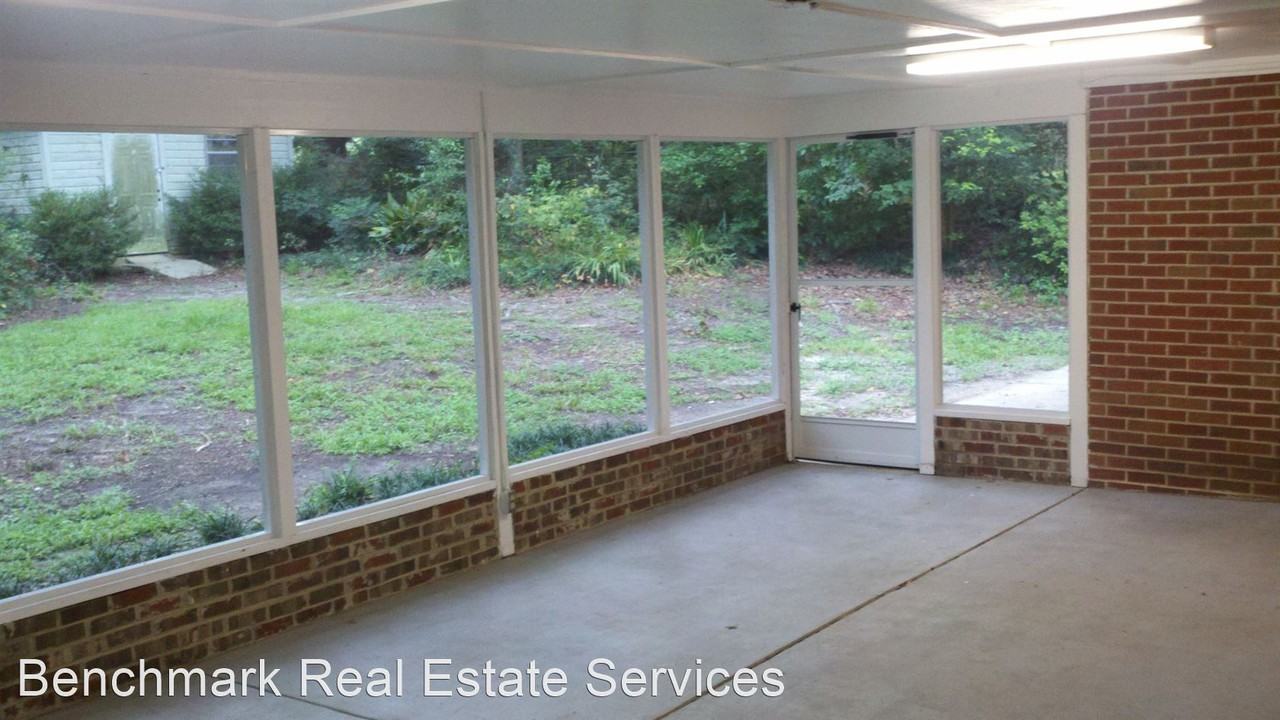 1111 Voncile Ave - Photo 3 of 9