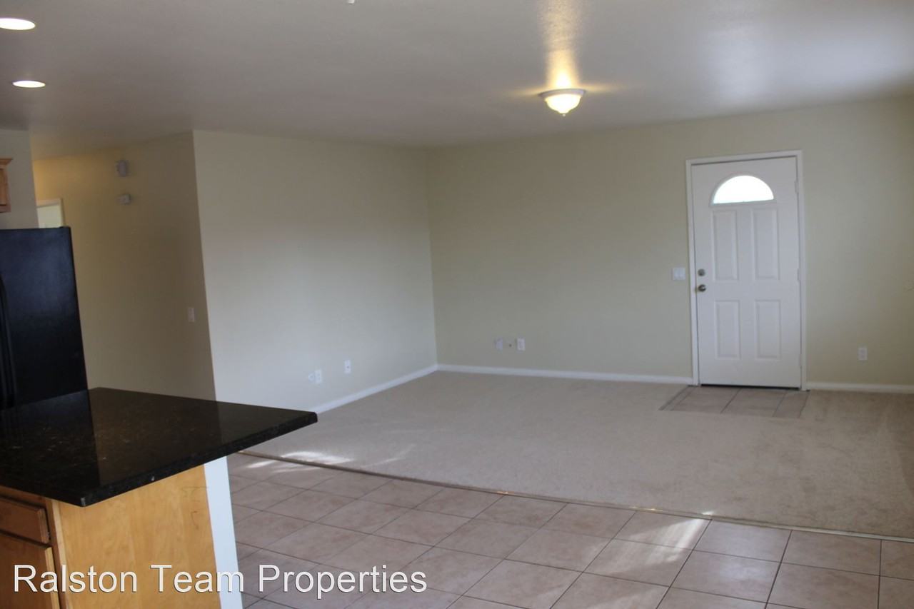 2659 Buena Vista Ave - Photo 3 of 9