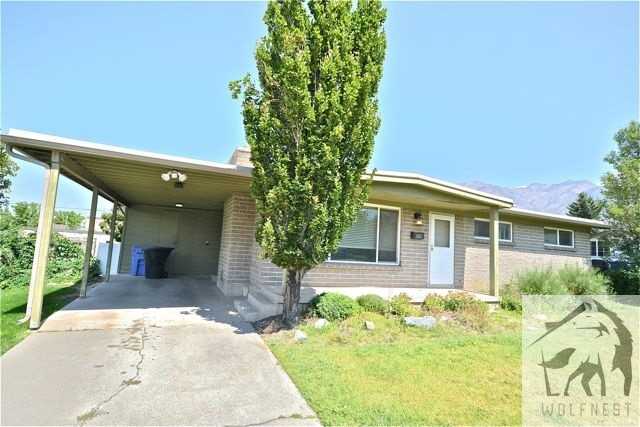 2243 E St - Photo 3 of 41